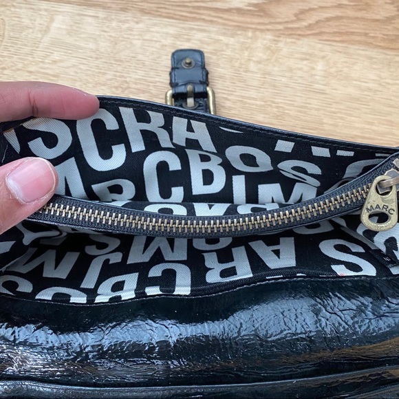 Marc by Marc Jacobs patent leather wallet - Picture 7 of 11